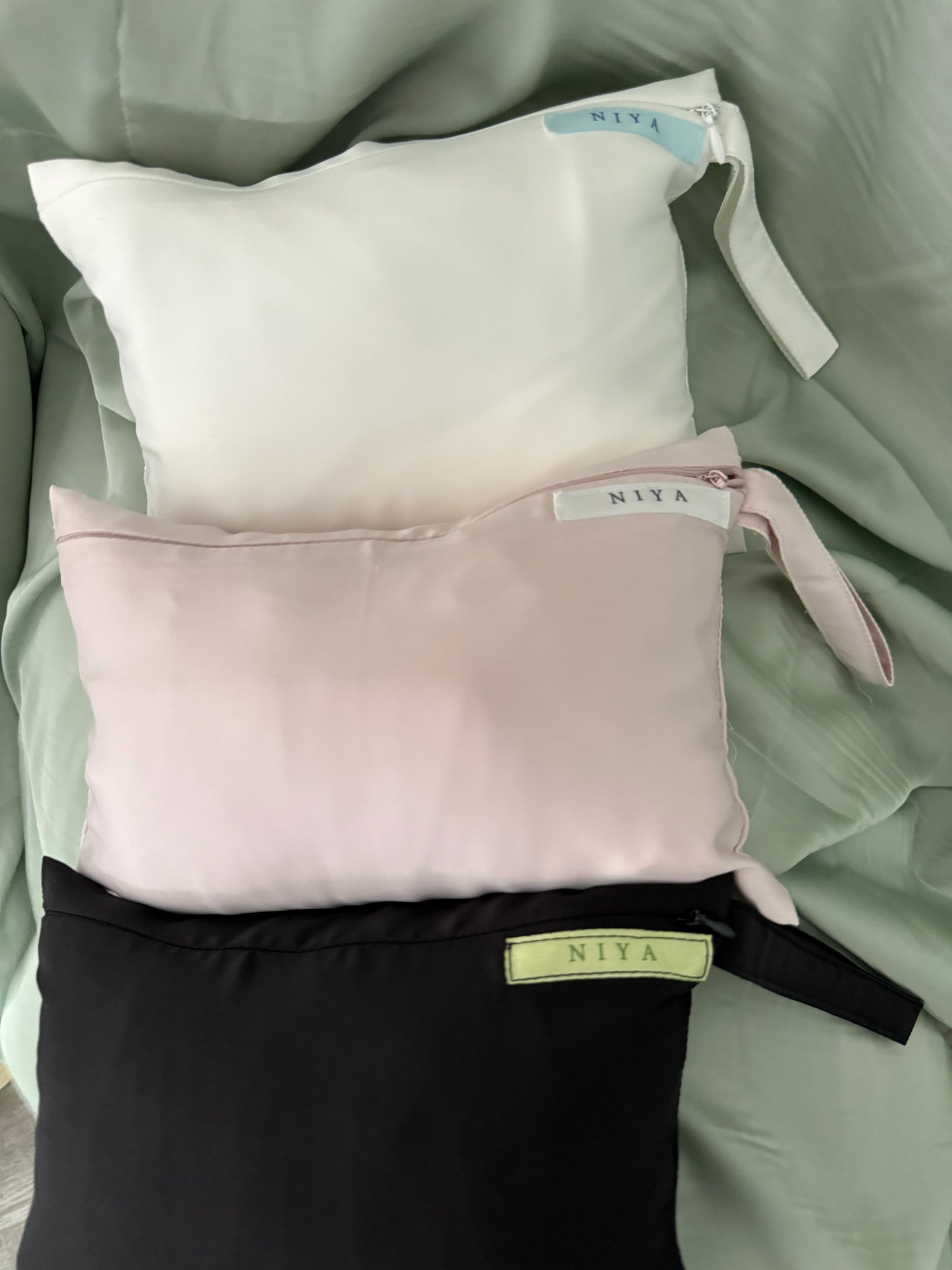 Mukena élégance soie  3 pièces avec pochette _ Tenue de prière haute de gamme _ NIYA