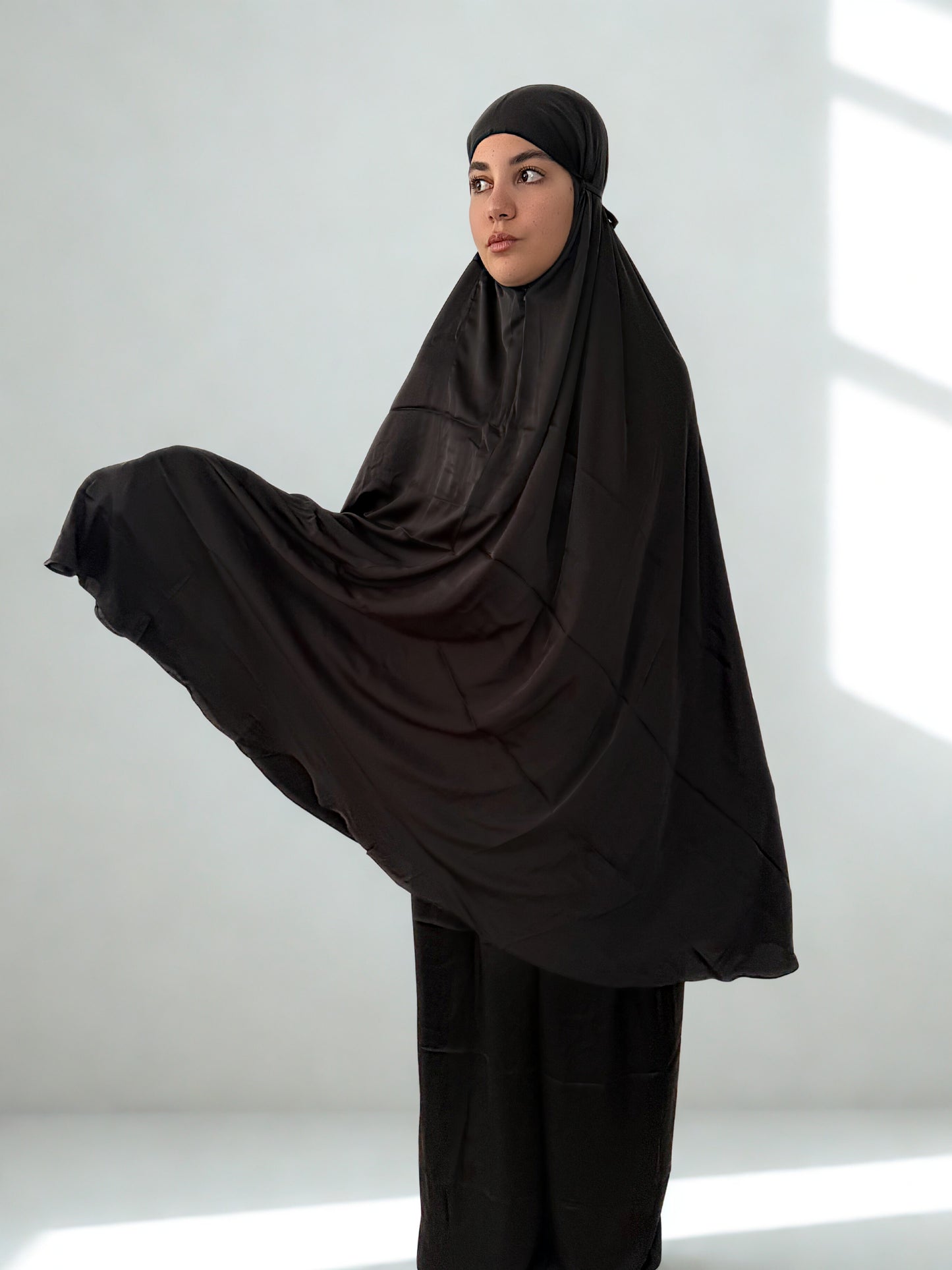 Mukena élégance soie noir 3 pièces avec pochette _ Tenue de prière haute de gamme _ NIYA