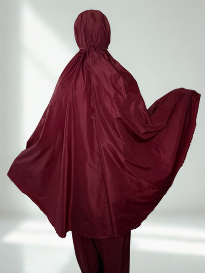 Mukena travel mini  , collection mini&go bordeaux  parachute Korean  ample 3 pièces avec mini pochette de rangement _ Tenue de prière haute de gamme _ NIYA 